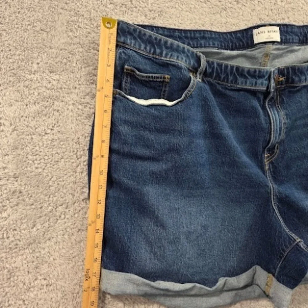 Lane Bryant Midi Shorts Womens 26 Blue Mid-Rise Boyfriend Denim Cuffed Plus Size